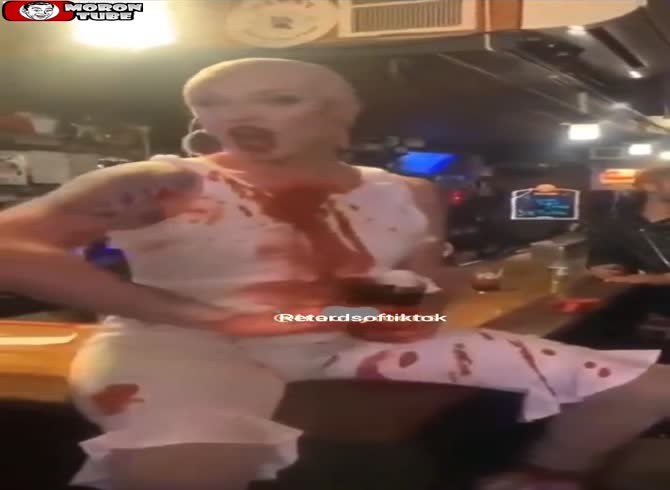 Video :Simulated abortion at a bar - discussion on free speech